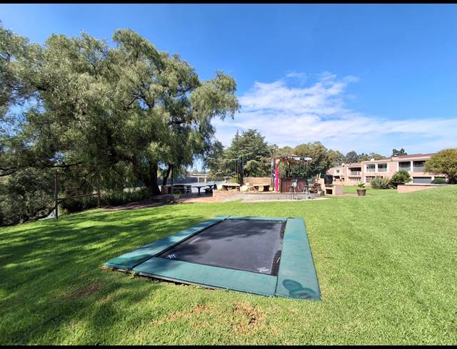 2 BEDROOM TOWNHOUSE FOR SALE IN PEACEHAVEN